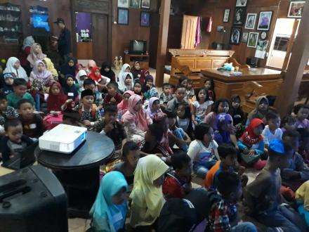 Dongeng Edukasi Mahasiswa KNN UPY